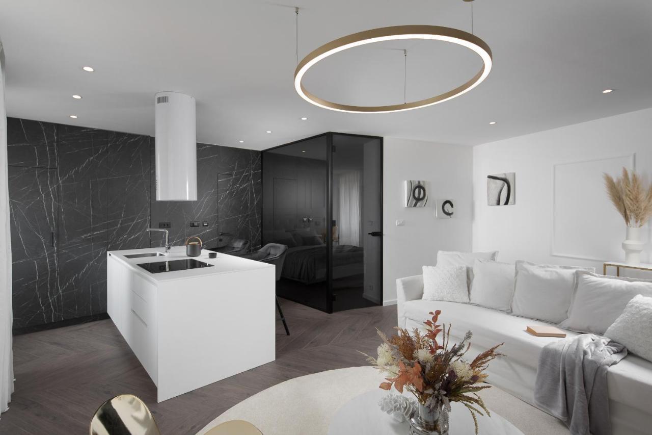 Premium Apartment Ca' San Marco In A Historic Town Labin  Bagian luar foto