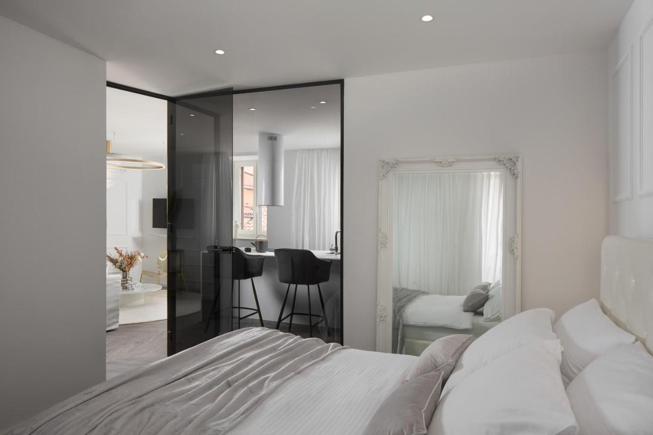 Premium Apartment Ca' San Marco In A Historic Town Labin  Bagian luar foto