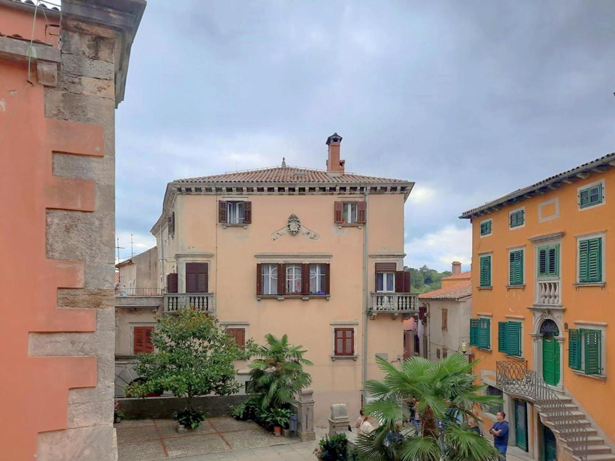 Premium Apartment Ca' San Marco In A Historic Town Labin  Bagian luar foto